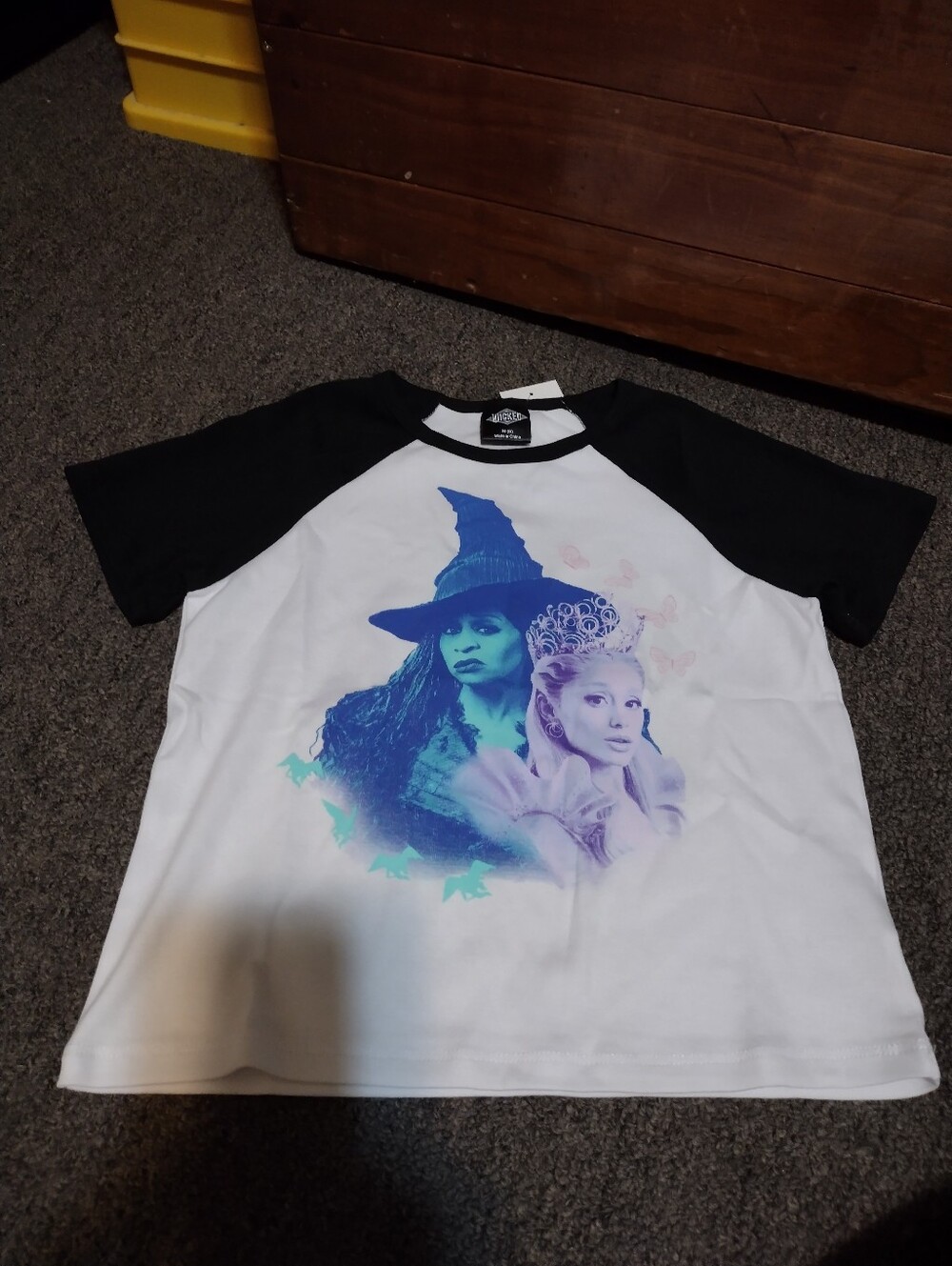 Wicked Girls Short-Sleeve Shirt Size Medium (8)